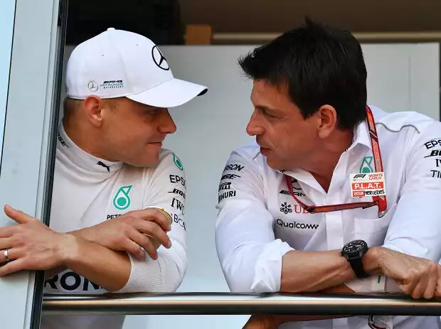 Valtteri Bottas, Toto Wolff Titel-Bild zur News: Valtteri Bottas, Toto Wolff