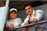 Valtteri Bottas (Mercedes) und Toto Wolff 