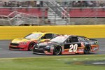 Joey Logano (Penske) und Erik Jones (Gibbs)