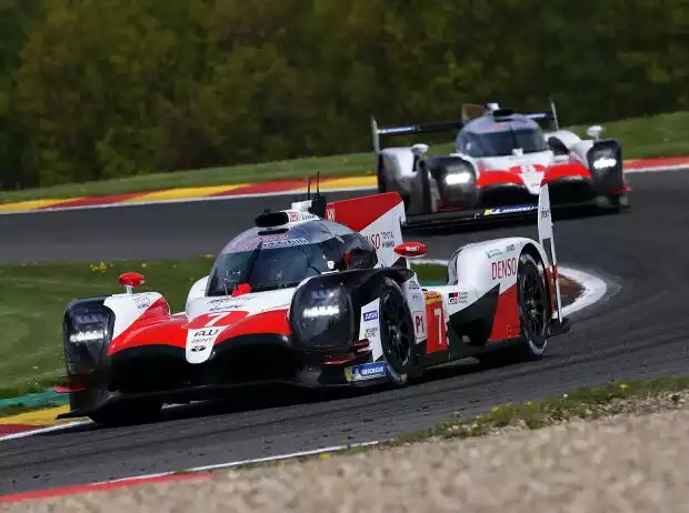Mike Conway, Kamui Kobayashi, Jose-Maria Lopez Titel-Bild zur News: Mike Conway, Kamui Kobayashi, Jose-Maria Lopez