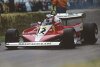 Bild zum Inhalt: Zum Jubiläum: Jacques Villeneuve fährt Ferrari seines Vaters