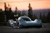 Bild zum Inhalt: Volkswagen I.D. R Pikes Peak in Grau mit Startnummer 94