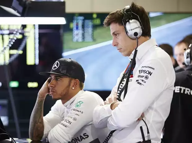 Lewis Hamilton, Toto Wolff Titel-Bild zur News: Lewis Hamilton, Toto Wolff