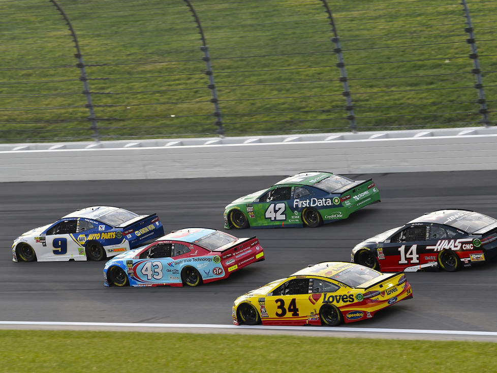 NASCAR Renn-Action auf dem Kansas Speedway