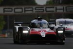 Kazuki Nakajima (Toyota) und Fernando Alonso (Toyota) 