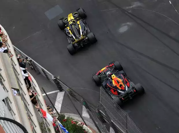 Carlos Sainz, Max Verstappen Titel-Bild zur News: Carlos Sainz, Max Verstappen