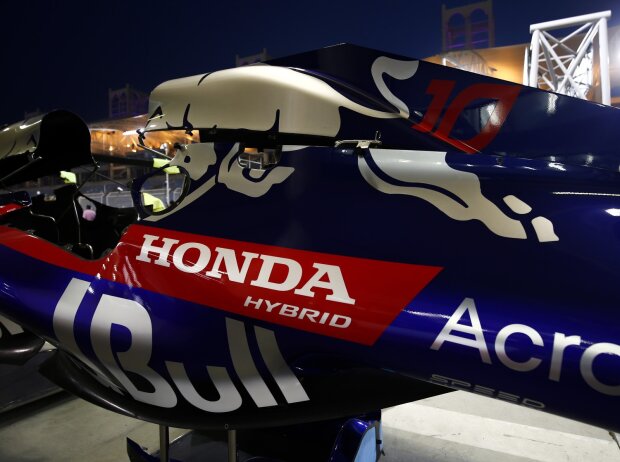 Motorhaube mit Honda-Logo