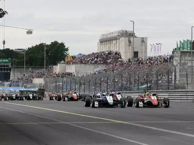 Formel-3-EM 2017 auf dem Norisring Titel-Bild zur News: Formel-3-EM 2017 auf dem Norisring