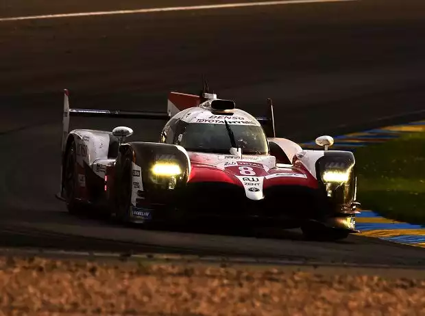 Kazuki Nakajima, Fernando Alonso Titel-Bild zur News: Kazuki Nakajima, Fernando Alonso