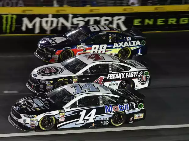 Clint Bowyer, Kevin Harvick, Alex Bowman Titel-Bild zur News: Clint Bowyer, Kevin Harvick, Alex Bowman