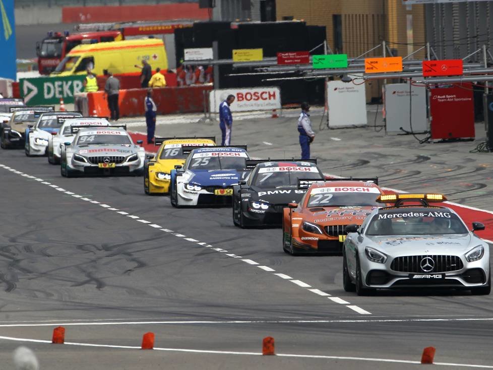 Safety car