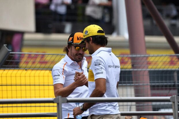 Fernando Alonso Carlos Sainz McLaren McLaren F1 Team F1 ~Fernando Alonso (McLaren) und Carlos Sainz (Renault) ~ 