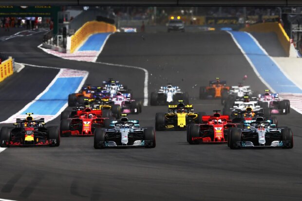 Lewis Hamilton Valtteri Bottas Sebastian Vettel Max Verstappen Ferrari Scuderia Ferrari F1Mercedes Mercedes AMG Petronas Motorsport F1Red Bull Aston Martin Red Bull Racing F1 ~Lewis Hamilton (Mercedes), Valtteri Bottas (Mercedes), Sebastian Vettel (Ferrari) und Max Verstappen (Red Bull) ~ 