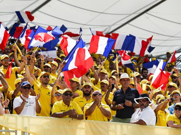 Fans in Le Castellet