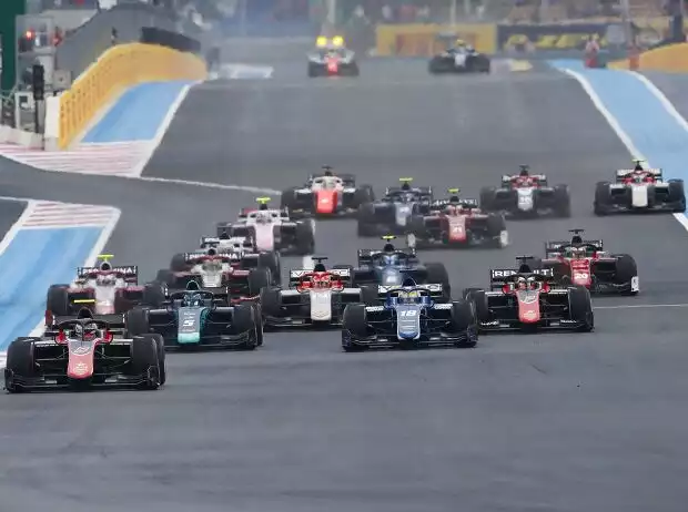 George Russell, Alexander Albon, Sergio Sette Camara Titel-Bild zur News: George Russell, Alexander Albon, Sergio Sette Camara