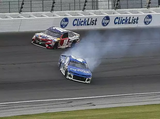 Kyle Larson, Joe Gibbs, Kyle Busch Titel-Bild zur News: Kyle Larson, Joe Gibbs, Kyle Busch