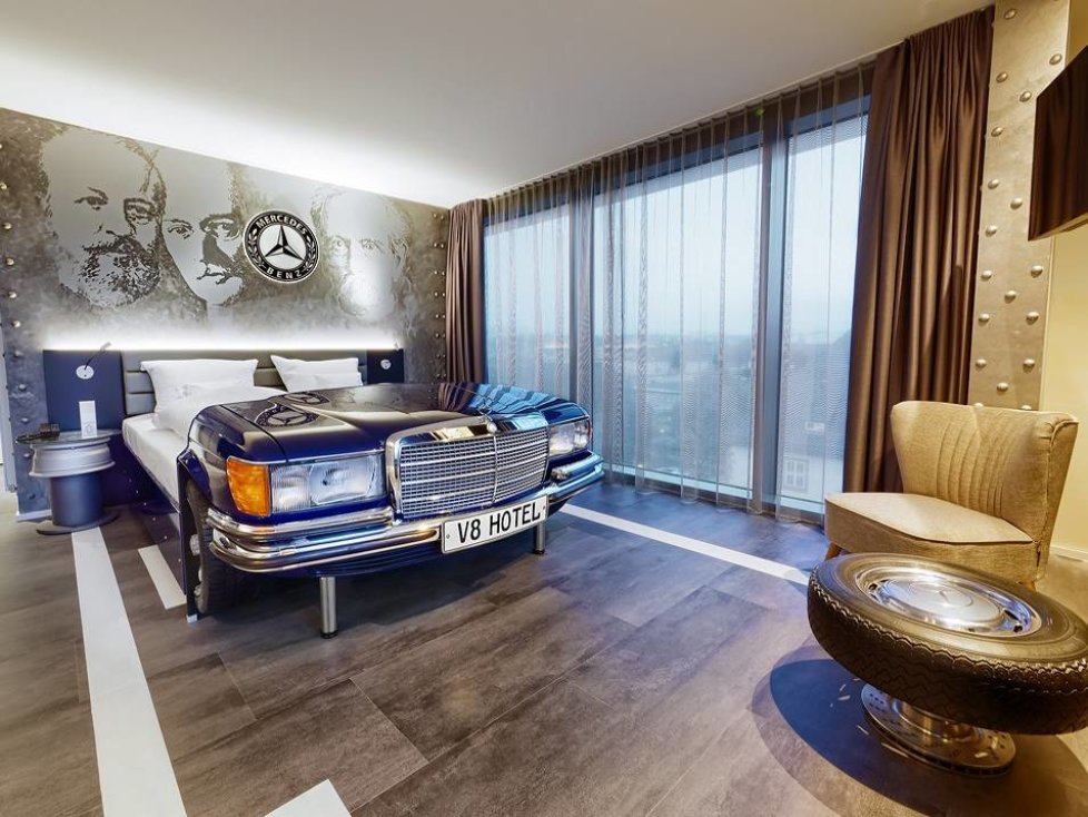 V8 Hotel Motorworld Region Stuttgart