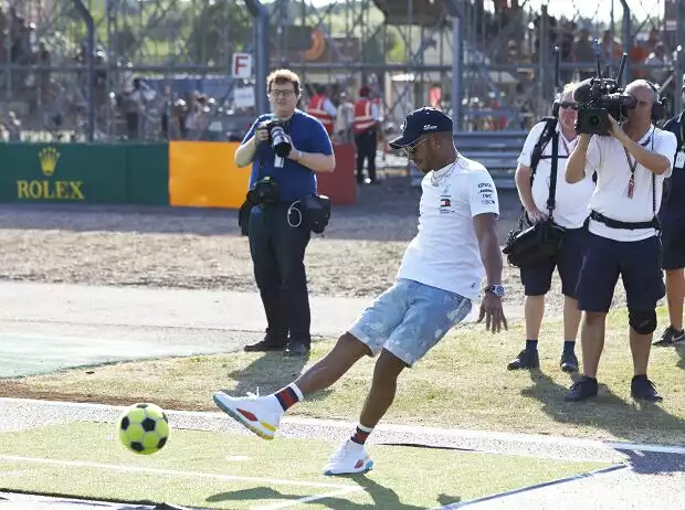 Titel-Bild zur News: Valtteri Bottas, Lewis Hamilton