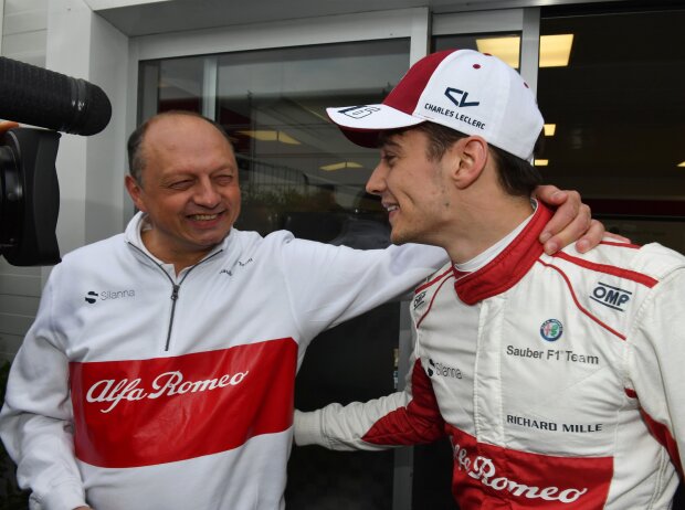 Frederic Vasseur und Charles Leclerc