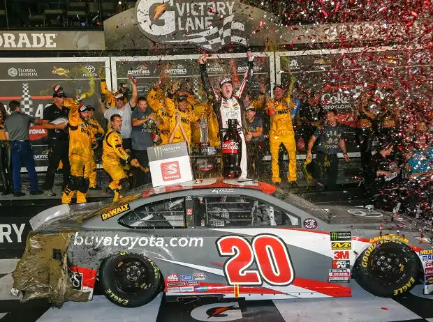 Erik Jones, Joe Gibbs Titel-Bild zur News: Erik Jones, Joe Gibbs