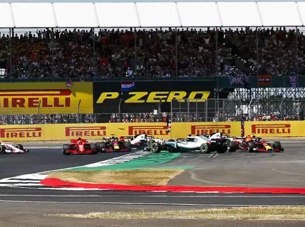 Sebastian Vettel, Valtteri Bottas, Kimi Räikkönen, Lewis Hamilton Titel-Bild zur News: Sebastian Vettel, Valtteri Bottas, Kimi Räikkönen, Lewis Hamilton