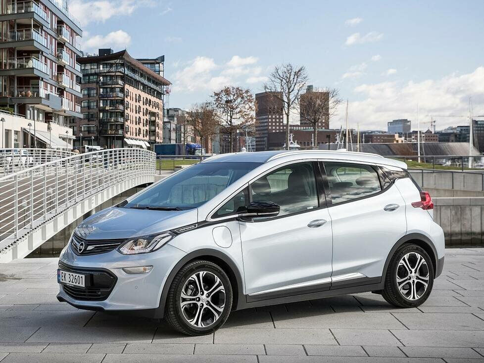 Opel-Ampera-e 2018