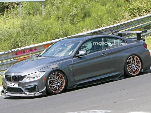 Titel-Bild zur News: M4 extrem am Nürburgring: Offenbar bringt BMW den legendären CSL zurück