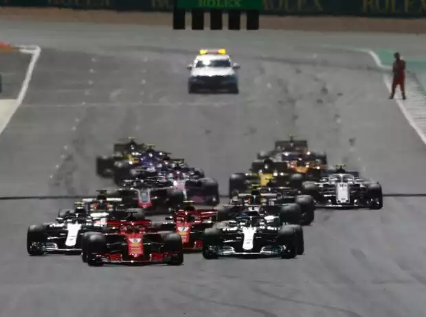Sebastian Vettel, Lewis Hamilton, Valtteri Bottas, Kimi Räikkönen, Max Verstappen, Daniel Ricciardo Titel-Bild zur News: Sebastian Vettel, Lewis Hamilton, Valtteri Bottas, Kimi Räikkönen, Max Verstappen, Daniel Ricciardo
