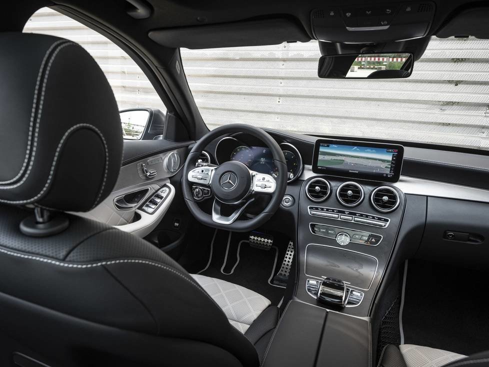 Mercedes-Benz C 300 d Facelift 2018 Innenraum und Cockpit