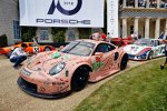 Porsche feiert 70 Jahre Sportwagen beim Goodwood Festival of Speed. Vorn: Porsche 911 RSR