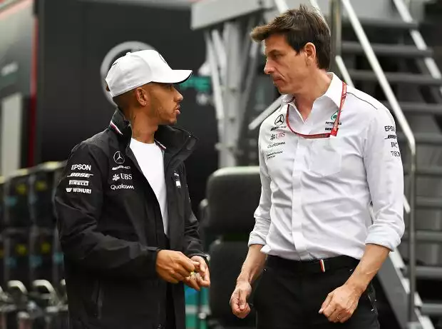 Lewis Hamilton, Toto Wolff Titel-Bild zur News: Lewis Hamilton, Toto Wolff
