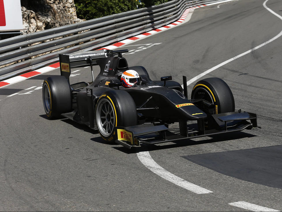 GP2-Auto mit 18-Zoll-Reifen von Pirelli