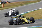 Carlos Sainz (Renault) und Charles Leclerc (Sauber) 
