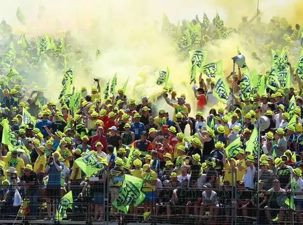 Titel-Bild zur News: Fans