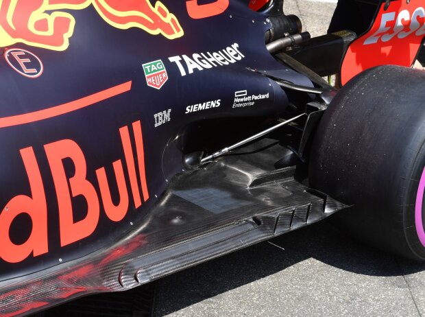 Titel-Bild zur News: Red Bull RB14, Unterboden