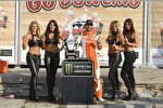 Chase Elliott (Hendrick) mit den Monster-Girls