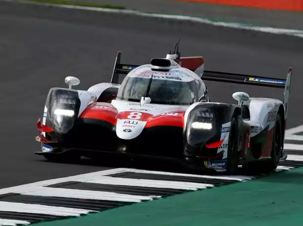 Titel-Bild zur News: Kazuki Nakajima, Fernando Alonso