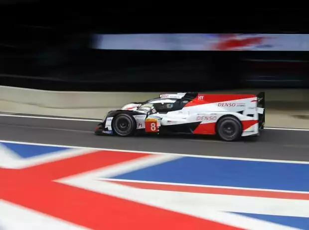 Kazuki Nakajima, Fernando Alonso Titel-Bild zur News: Kazuki Nakajima, Fernando Alonso