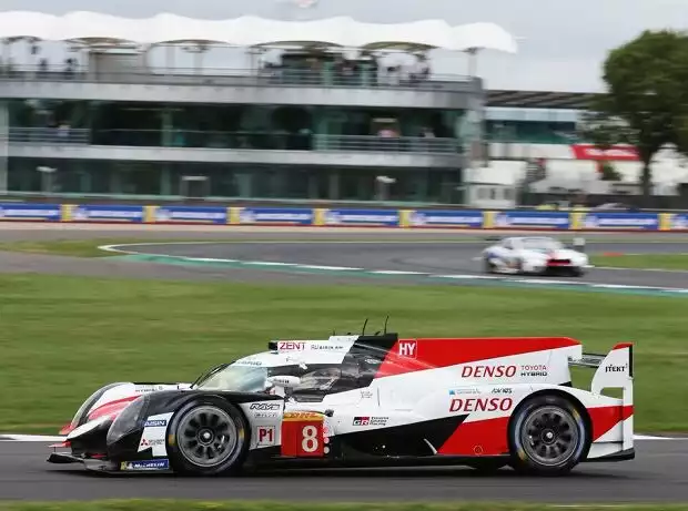 Titel-Bild zur News: Fernando Alonso, Kazuki Nakajima, Sebastien Buemi