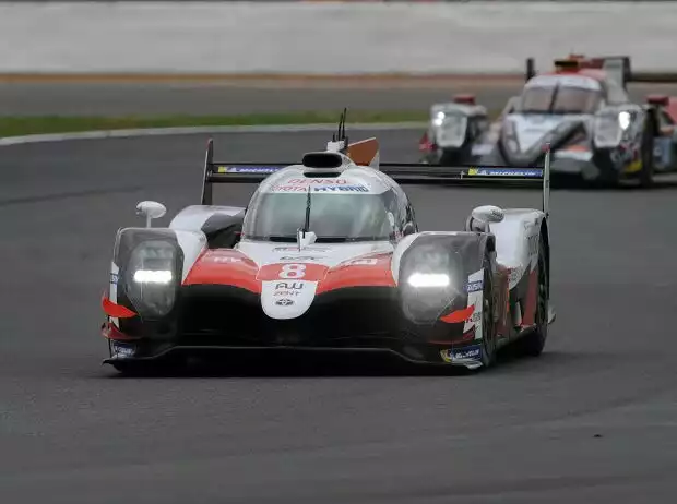Kazuki Nakajima, Fernando Alonso Titel-Bild zur News: Kazuki Nakajima, Fernando Alonso
