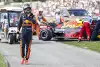 Bild zum Inhalt: Max Verstappen flucht: Nach vier Jahren platzte der Kragen