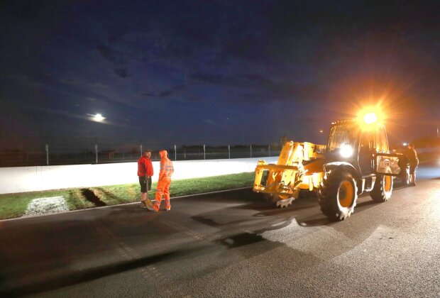 ~Streckenarbeiten in Silverstone~ ~Streckenarbeiten in Silverstone~