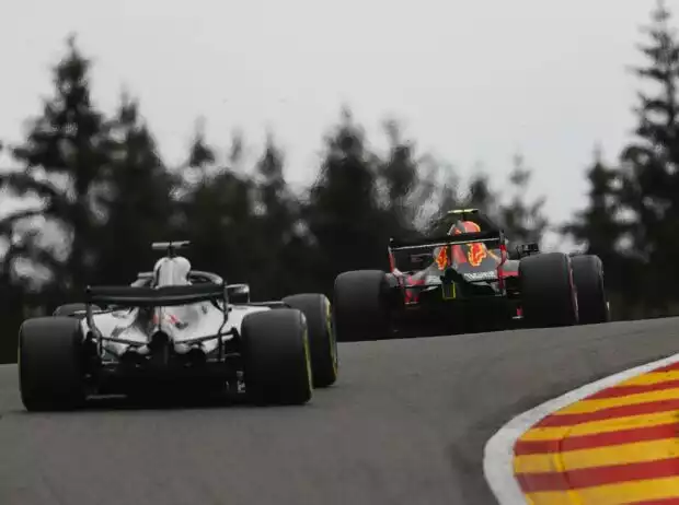 Max Verstappen, Lewis Hamilton Titel-Bild zur News: Max Verstappen, Lewis Hamilton