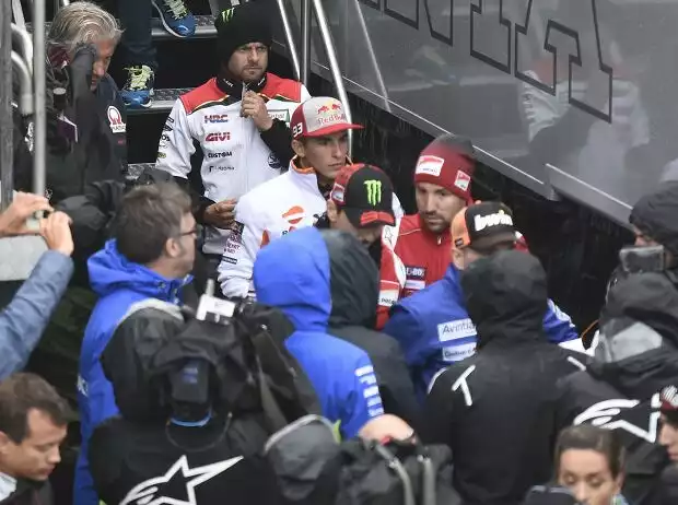 Cal Crutchlow, Marc Marquez Titel-Bild zur News: Cal Crutchlow, Marc Marquez