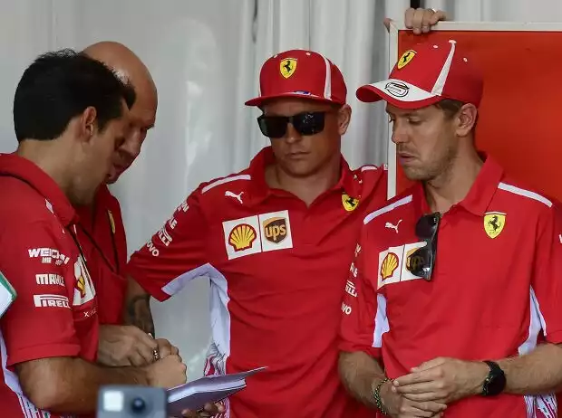 Kimi Räikkönen, Sebastian Vettel Titel-Bild zur News: Kimi Räikkönen, Sebastian Vettel