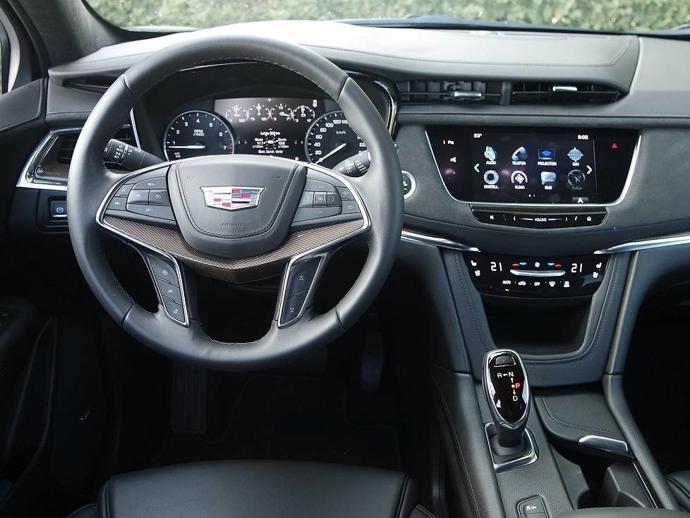 Cockpit des Cadillac XT5