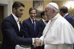 Andrea Iannone und Papst Franziskus