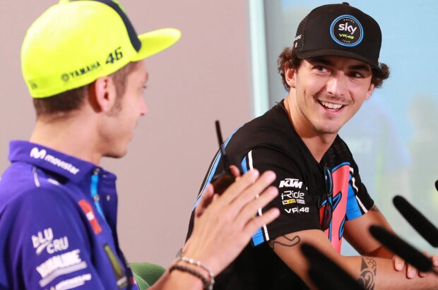 Francesco Bagnaia Yamaha Yamaha MotoGPVR46 SKY Racing Team VR46 Moto2 ~Valentino Rossi und Francesco Bagnaia ~ Francesco Bagnaia Yamaha Yamaha MotoGPVR46 SKY Racing Team VR46 Moto2 ~Valentino Rossi und Francesco Bagnaia ~