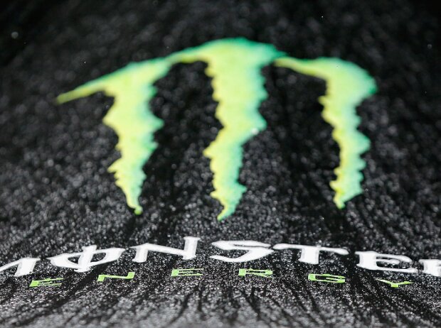 Titel-Bild zur News: Logo im Regen: Monster Energy