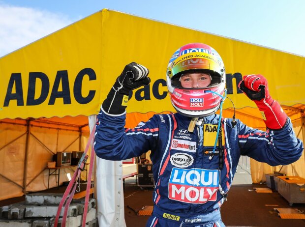 Luca Engstler Luca Engstler